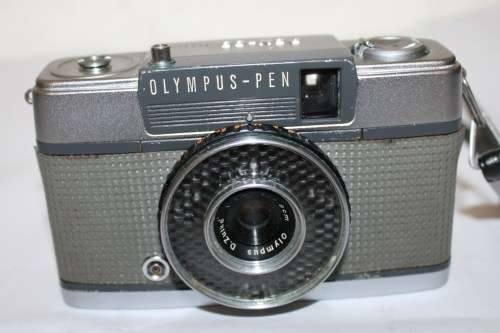 Olympus-Pen-EE 35mm Camera-Good Condition-Shutter Fires with Bag...as per photos