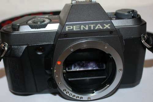 Pentax P30t-Winder Stuck-'Marks' in View Finder-For Repair..As per Photos