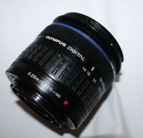 Olympus *Zuiko Digital* 14-42mm f 3.5-5.6 Lens