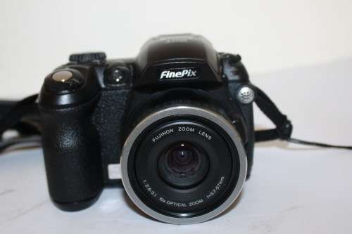 Fujifilm *Fine Pix*Digital Camera...Switches On..No CF Card....As per Photos