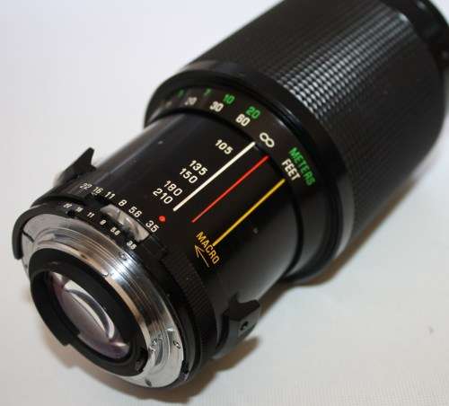 **Vivitar Series I**Macro Focusing Auto Zoom 70-210mm 1:3.5.