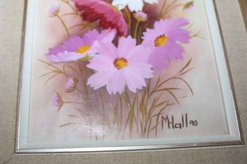 Oil on Board ...Flowers..Two Framed(frame 24x29cm)..Signed..M.Hall-90..Price for both.