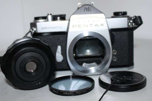 Pentax Spotmatic**SP**SLR 35mm..Super-Takumar1:3.5\28 Lens,M42 screw mount,plus Pentax Filter