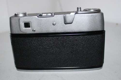 **Taron Vic**35mm Camera..Taronar 1:2.8 45mm Lens..Shutter Fires..