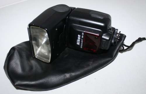 **Nikon Speedlight Sb-25** with Instruction Manual and Bag