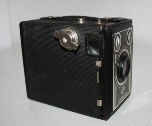 **Agfa Synchro Box** Camera..6x9...2x1/4  3x1/4 As per Photos(roll film still in camera)