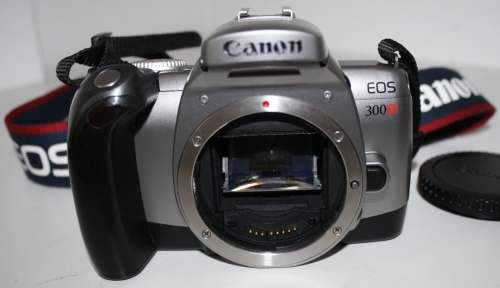 **Canon EOS-300-x 35mm Camera Body**Switches on..See photos with "info" on screen.