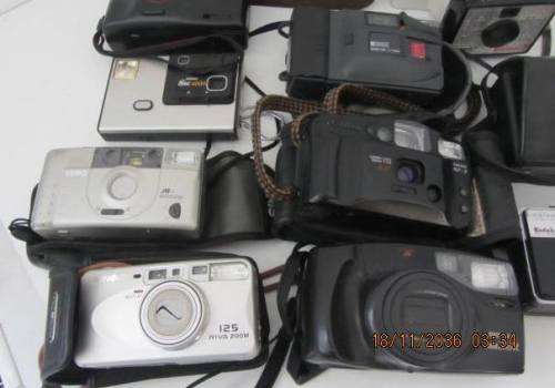**Combo Cameras**...Eight...Canon/Minolta etc..As per Photos...Minolta NOT included...Not Tested.