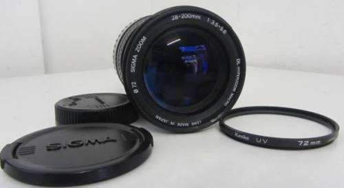 **Sigma AF-MF Zoom 28-200mm1:3.5-5.6 DL HyperZoom Macro-(72) Aspherical IF Lens.