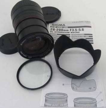 **Sigma AF-MF Zoom 28-200mm1:3.5-5.6 DL HyperZoom Macro-(72) Aspherical IF Lens.