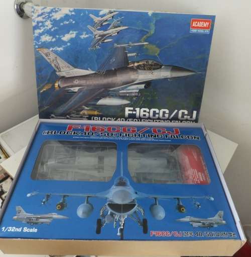 Fighting Falcon-F-16CC/CJ(Block40/50)Academy-1/32 Scale..Parts still Sealed-620 Like "New"