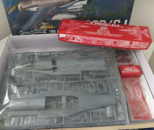 Fighting Falcon-F-16CC/CJ(Block40/50)Academy-1/32 Scale..Parts still Sealed-620 Like "New"