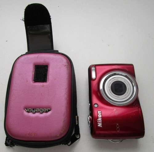 **Nikon Coolpix Digital Camera**...Tested Working....Memory Card Not Included...Incl Bag