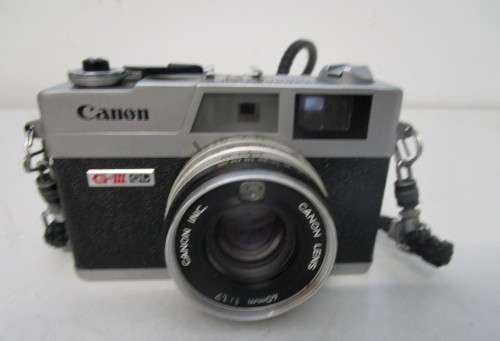 **Canon QL 17 G-III QL** Rangefinder Camera..Canon 1:1.7 40mm Lens(Needs Cleaning)