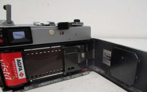 **Canon QL 17 G-III QL** Rangefinder Camera..Canon 1:1.7 40mm Lens(Needs Cleaning)