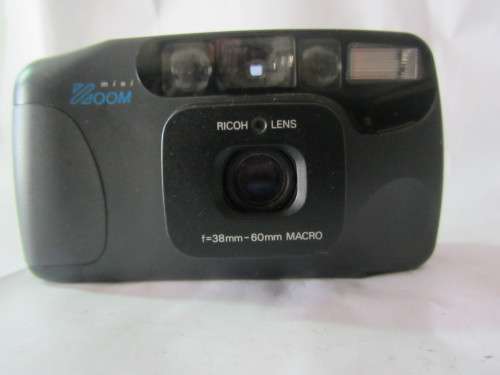 **Boots Mini Zoom**AF Power Zoom-Ricoh f=38-60mm Macro Lens..Timer...Rare Shutter Working.