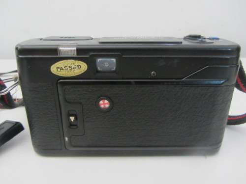 **Yashica Auto Focus**35mm Camera..Good Cosmetic Condition...Flash not firing..Shutter Fires.
