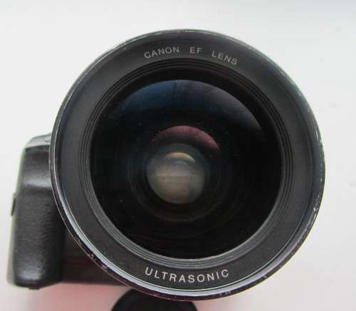 **Canon EOS 5**Semi Professional 35mm Camera.-Canon E.F. Ultrasonic f 2.8 L-28-70mm Lens.