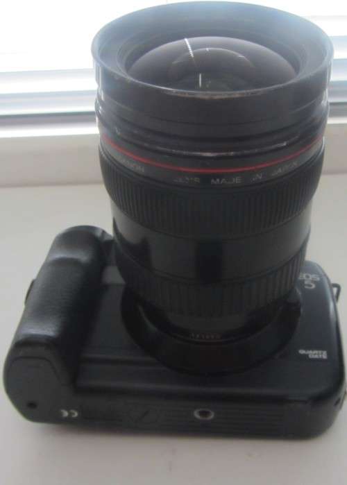 **Canon EOS 5**Semi Professional 35mm Camera.-Canon E.F. Ultrasonic f 2.8 L-28-70mm Lens.
