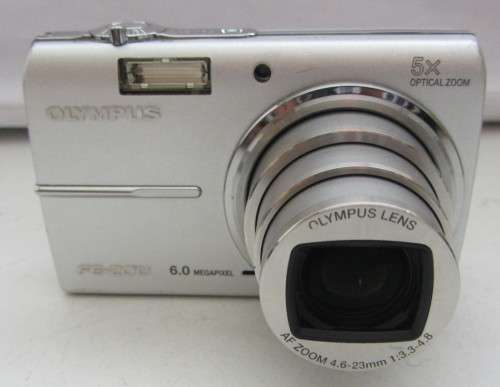 Olympus FE-200 Digital Compact Camera-Excellent Condition-Boxed.