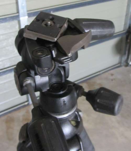 Manfrotto 804 RC-2 Heavy Duty(Professional) Tripod.