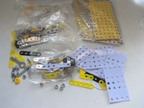 Meccano Rocket Construction Kit International Space Archives.(Not Meccano)