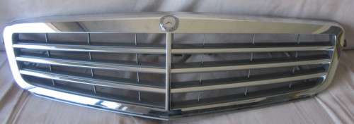 Mercedes Benz Grille W 204(07-10)-Never been Used-Excellent New Condition-As Photos-parts numbers