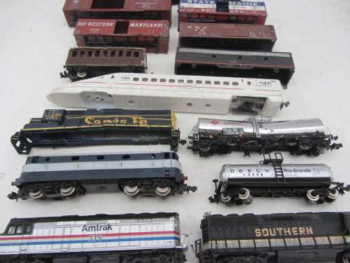 Bachmann/Amtrak Locos-Vintage Lima Coach-Mostly N scale(plus?)-Not teste Plus for Restoration