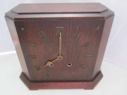 Mantel Clock-Oak Cased-26cm Long/12.5cm Wide/22cm High. With Pendulum-No Key-Not Tested