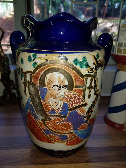 Large colourful antique oriental vase
