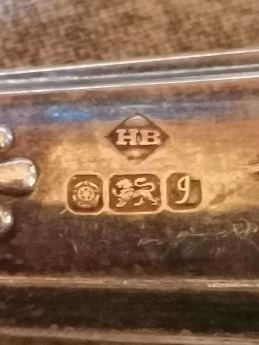 Silver cake lifter and serviette ring