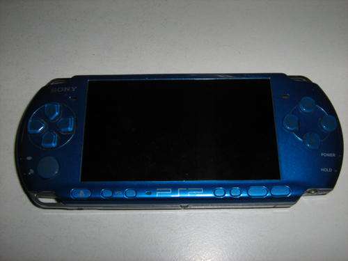 Sony PSP 3004 + Worms Game + 4Gb Memory Card