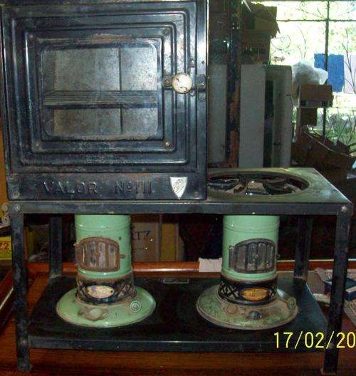 LAUREL PARAFFIN PRIMUS STOVE WITH DETACHABLE OVEN