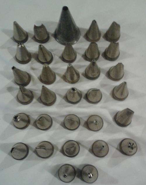 32 x Vintage Icing Nozzles