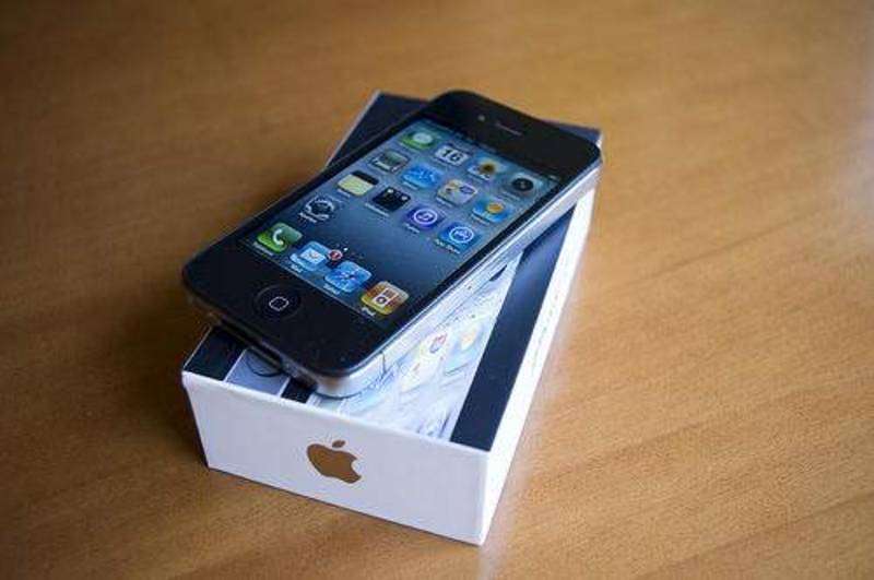 IPhone 4 16GB includes free shipping