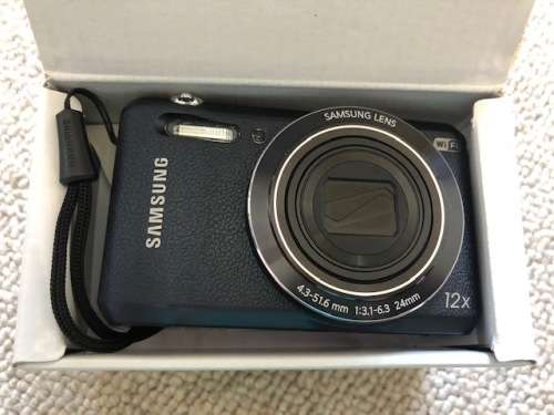 Samsung Digital WiFi compact Camera with LOWEPRO case