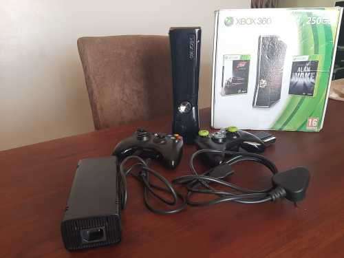 XBOX 360 Slim - 40+ games included - RGH3 Modded + 2 Controllers + Kinect + Wireless Steering Wheel
