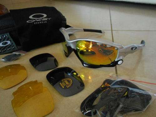 Oakley mens  sun glasses