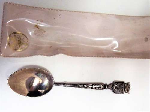 nice vintage silver paris spoon....12.8 gram