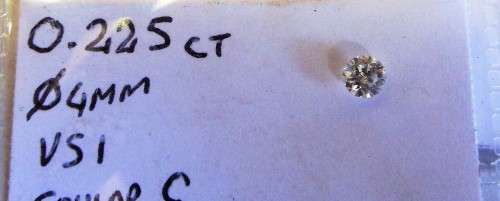 REAL DIAMOND OLD SCHOOL STONE ,,,,,,,,