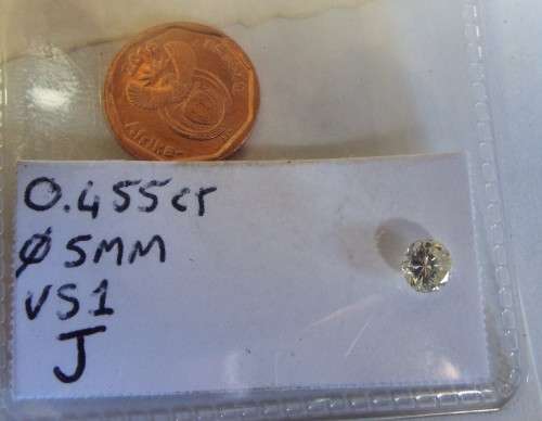 REAL DIAMOND OLD SCHOOL STONE ,,,,,,,,