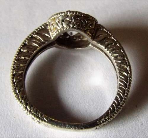 Vintage 925 silver ring with nice detail