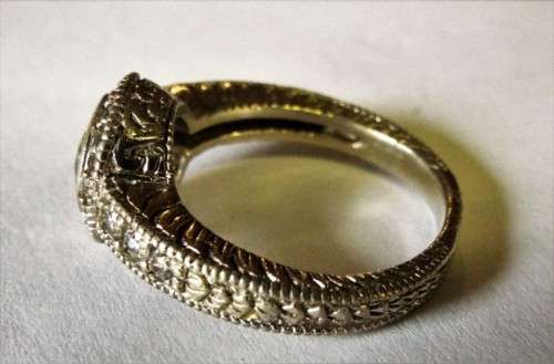 Vintage 925 silver ring with nice detail