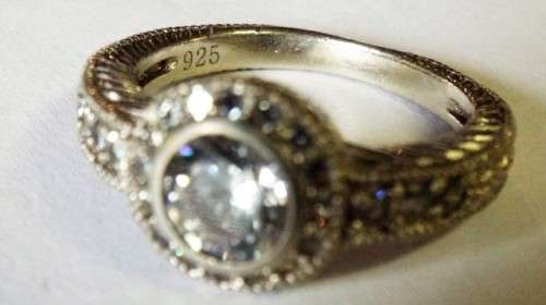 Vintage 925 silver ring with nice detail