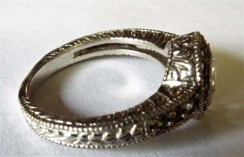 Vintage 925 silver ring with nice detail