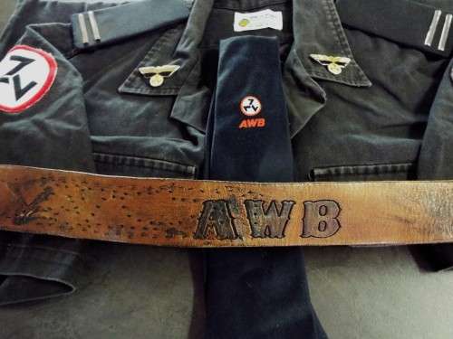 ,NICE AND RARE yster bregade ,,,black wings with AWB BELT