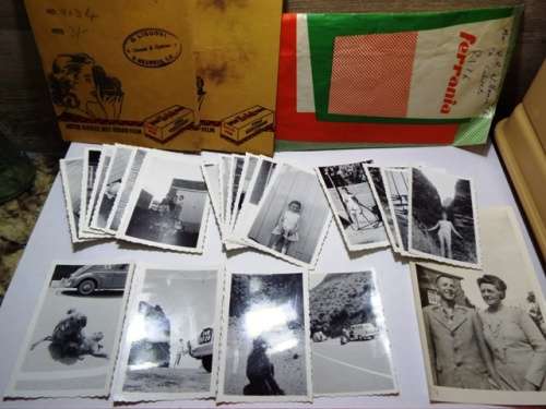 LOT OF VINTAGE  BLACK & WHITE PHOTOS