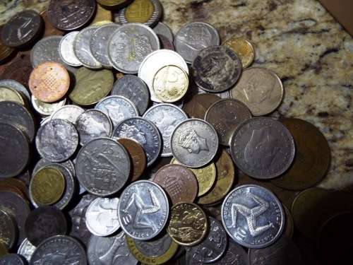 NICE 1,5 KG OF UNSORTED WORLD COINS