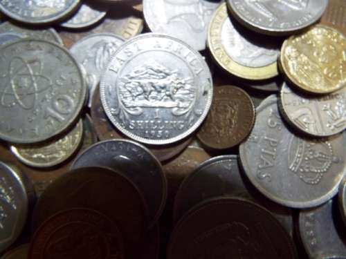 NICE 1,5 KG OF UNSORTED WORLD COINS