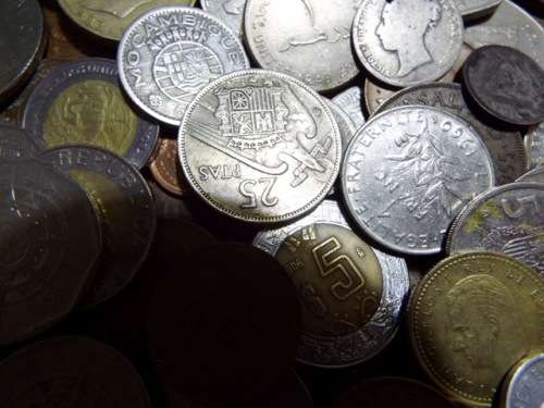 NICE 1,5 KG OF UNSORTED WORLD COINS